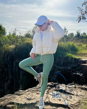 Load image into Gallery viewer, Treetop Leggings